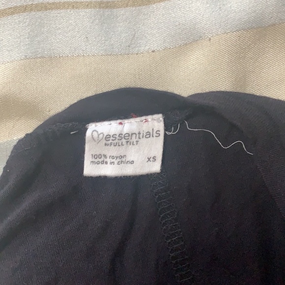 black tillys tshirt - Picture 2 of 2